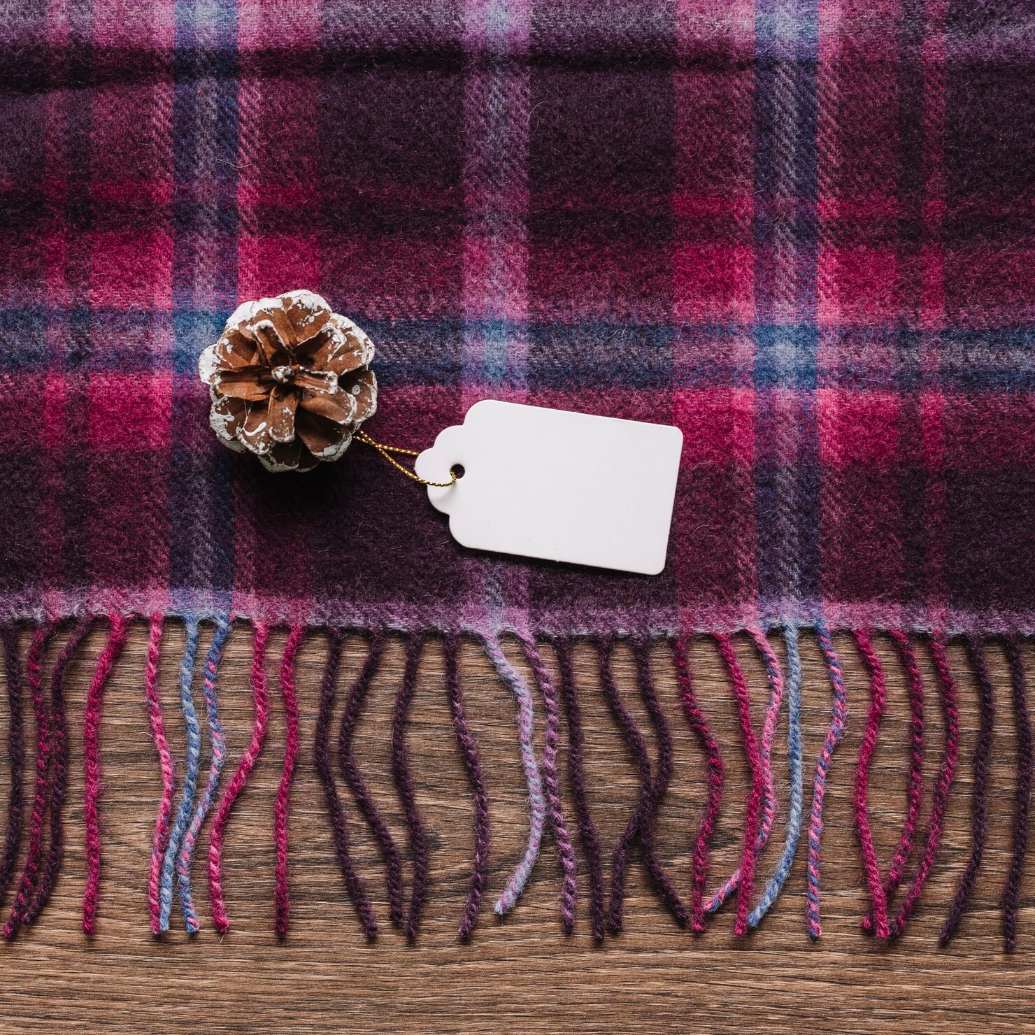 cone with tag checkered scarf 23 2147971224